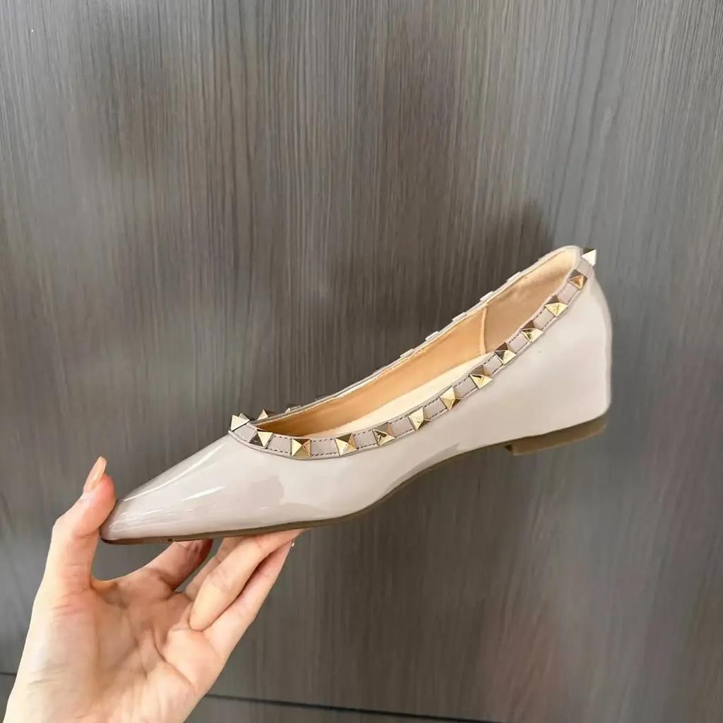 Popular Classic Black Patent Leather Rivet Flat Women Shoes Loafers Ballet Shoes White Mary Jane Pumps Walking Driving