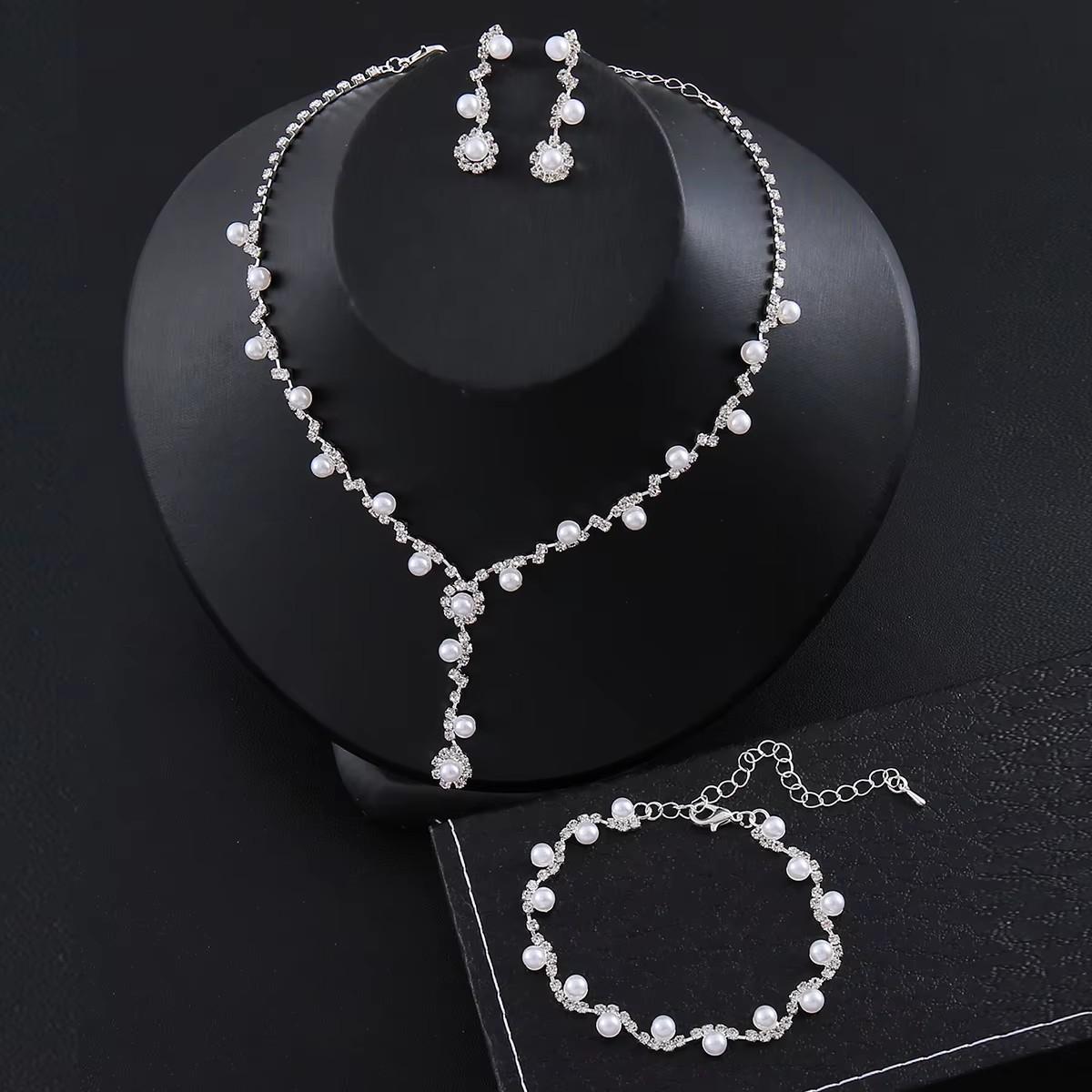 Piece elegant jewelry set for women