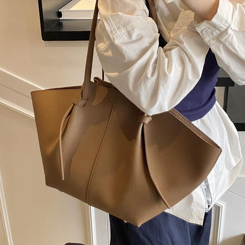  Elegant Women's Large Capacity Bucket Shoulder Bag Vintage PU Leather Solid Color Tote Bag for Daily Use