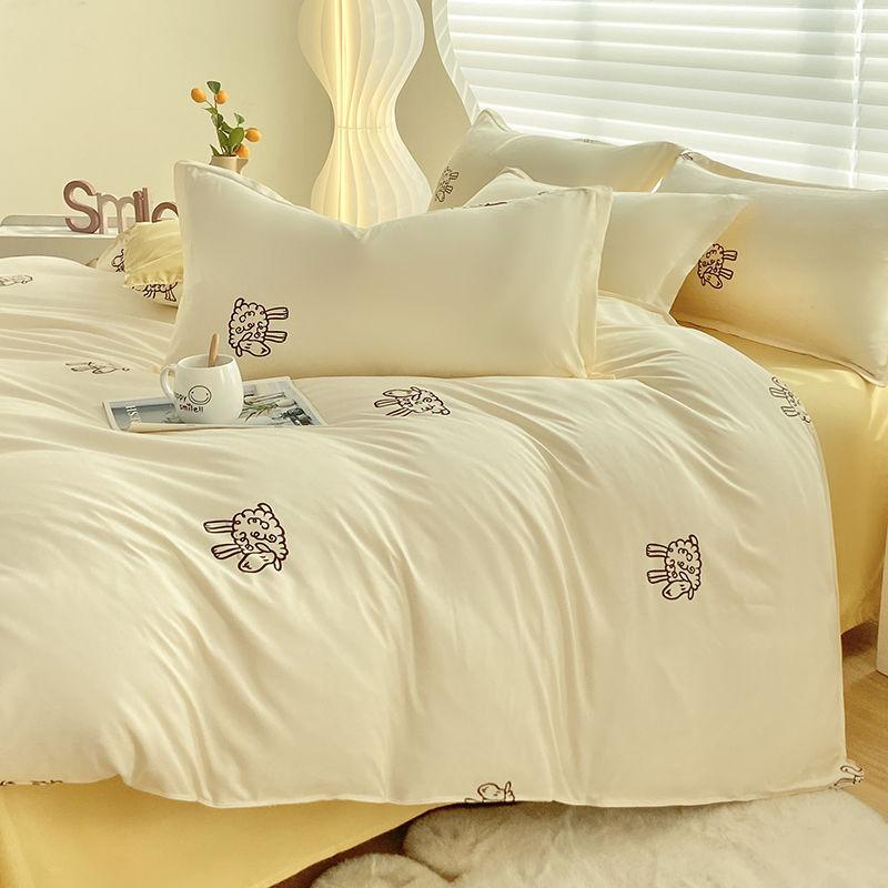 Small Fresh Bed Four-piece Dormitory Quilt Cover Three-piece Bed Sheet Set