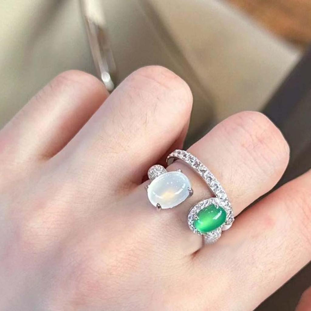 Vintage Light Luxury White and Green Chalcedony Cabochon Ring with Diamonds - National Tide New Chinese Style.