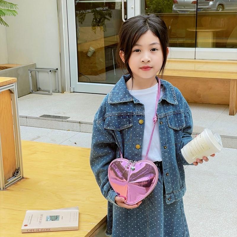 Modern Unisex Children Crossbody Bag With Breathable Pu Material And Heart Print