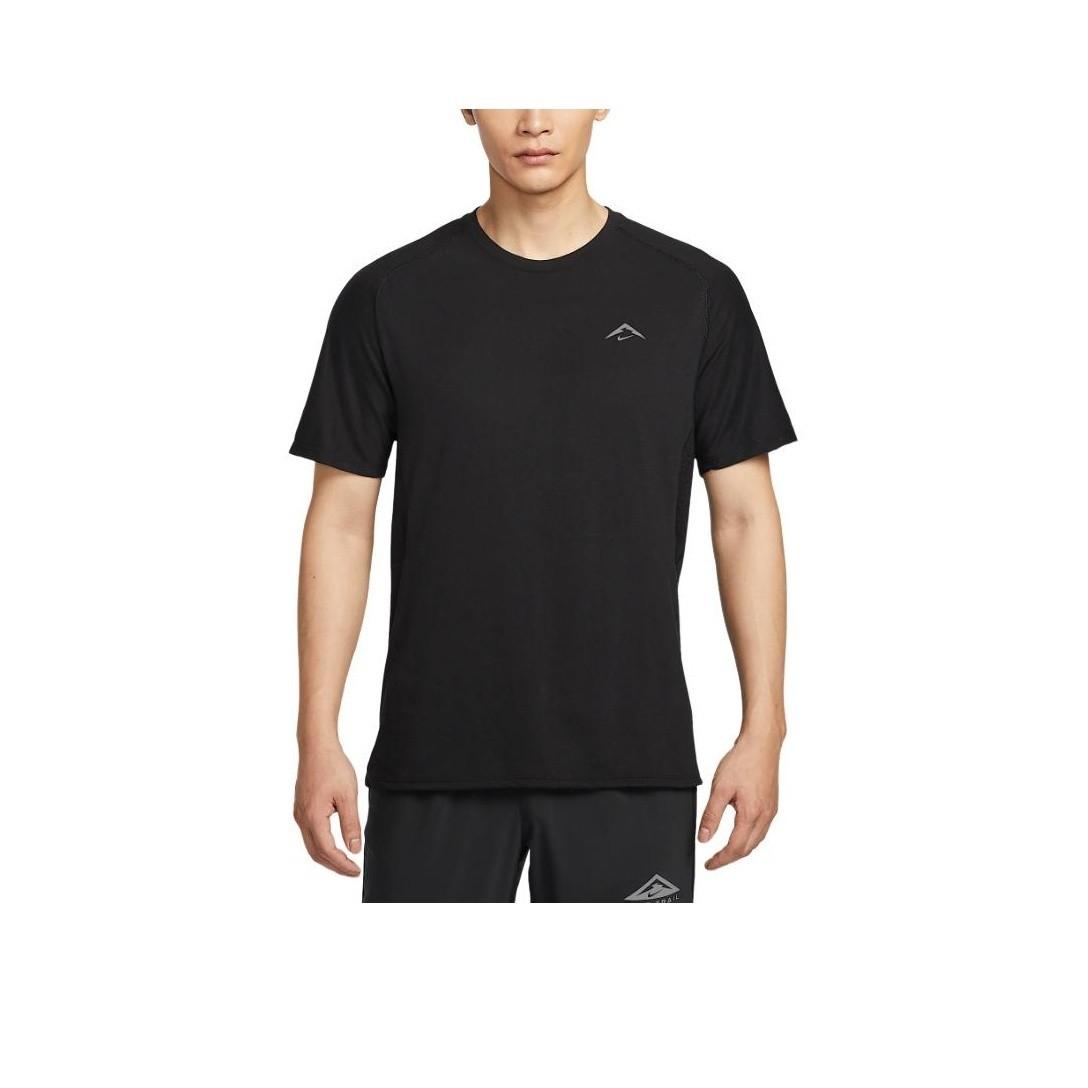 Nike Men s Black Logo Short-Sleeve T-Shirt Comfortable and Versatile for Running S