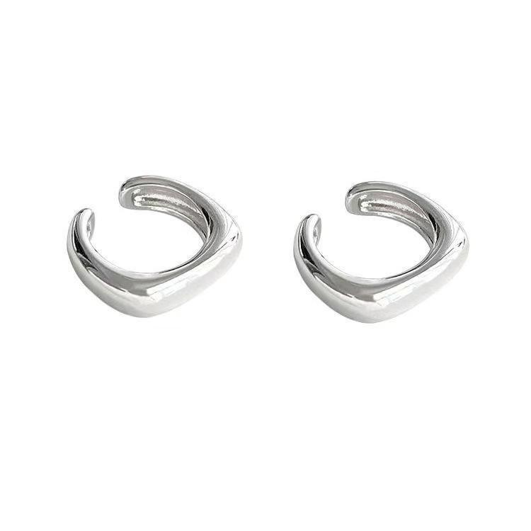 

Classic U Shape Clip On Earrings Lightweight Comfortable Non Pierced Ear Clips Suitable for Daily Wear and Various Occasions One Size срібний