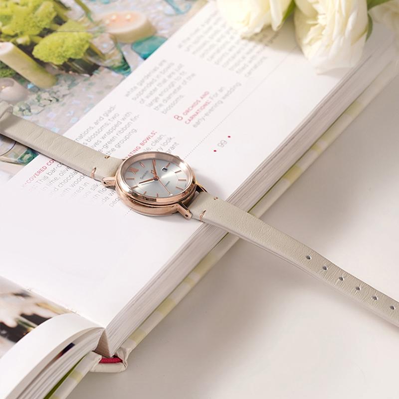 Casio CASIOSHEEN Peach Gold IP Coating Simple Three-hand Design Roman Scale Date Display Solar Quartz Movement Leather Strap Japanese SHS-D300CGL-7APR