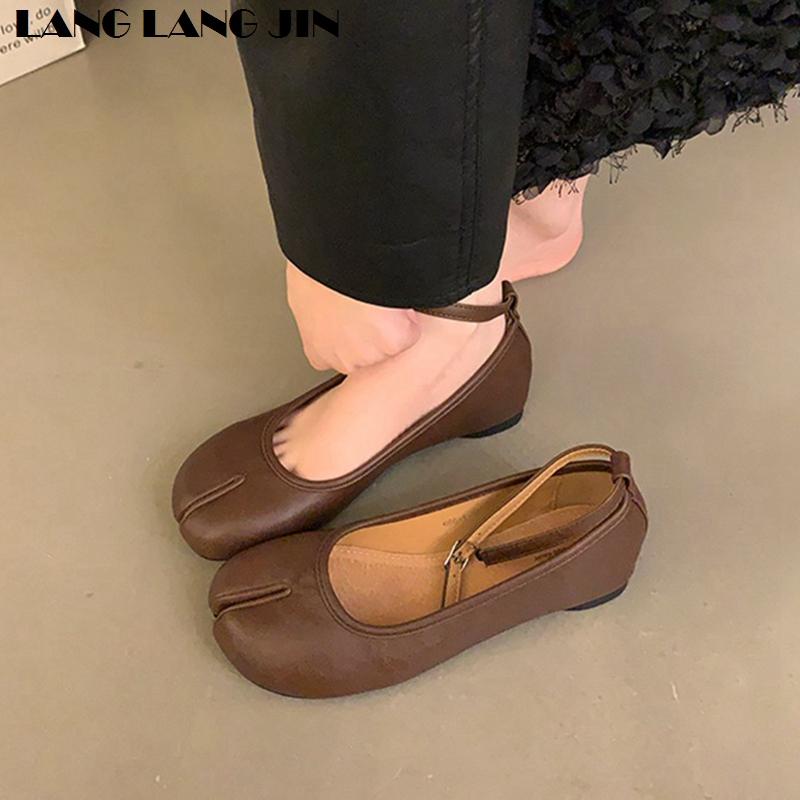 2025 New Spring Flats Tabi Ninja Shoes Women Fashion Vintag Split Toe Ballet Comfy Flat Ballerina Soft Casual  Ankle Strap Mujer
