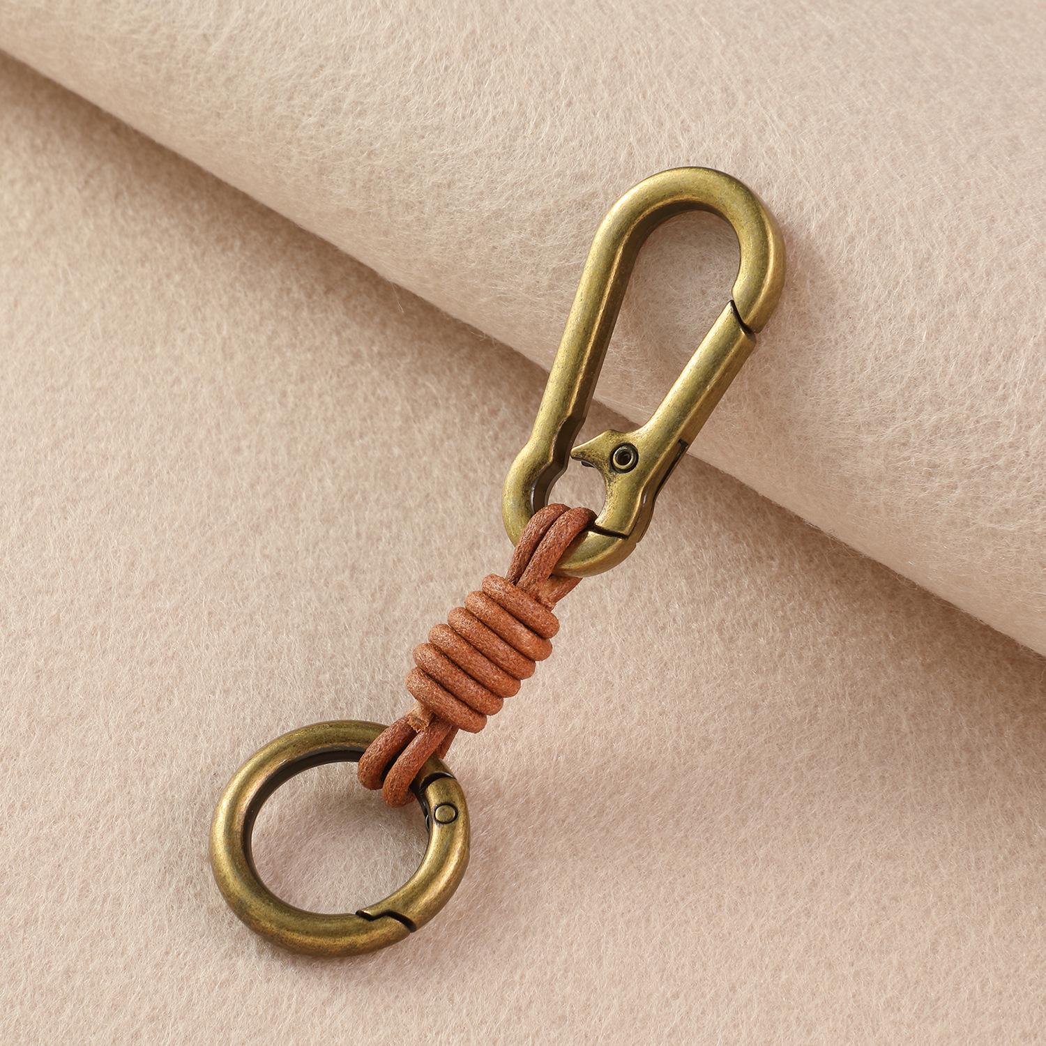 Retro Cowhide Leather Car Keychain with Handmade Woven Design