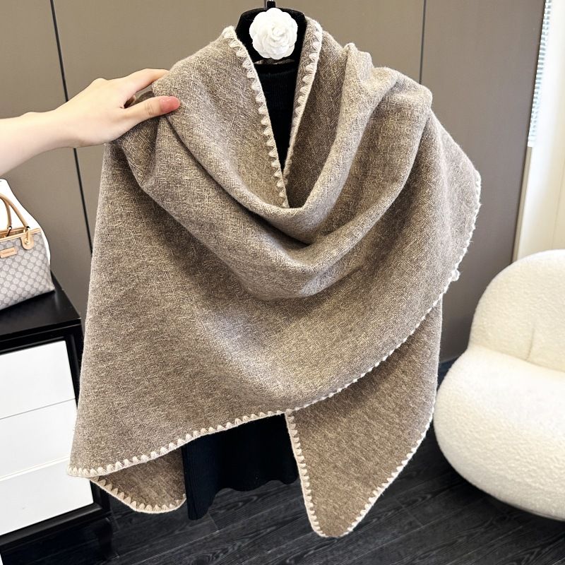 

Осенне-зимний треугольный шарф, шаль, женская верхняя одежда для туризма, угольный ретро, ​​универсальный теплый шарф, модные знаменитости 190 хаки
