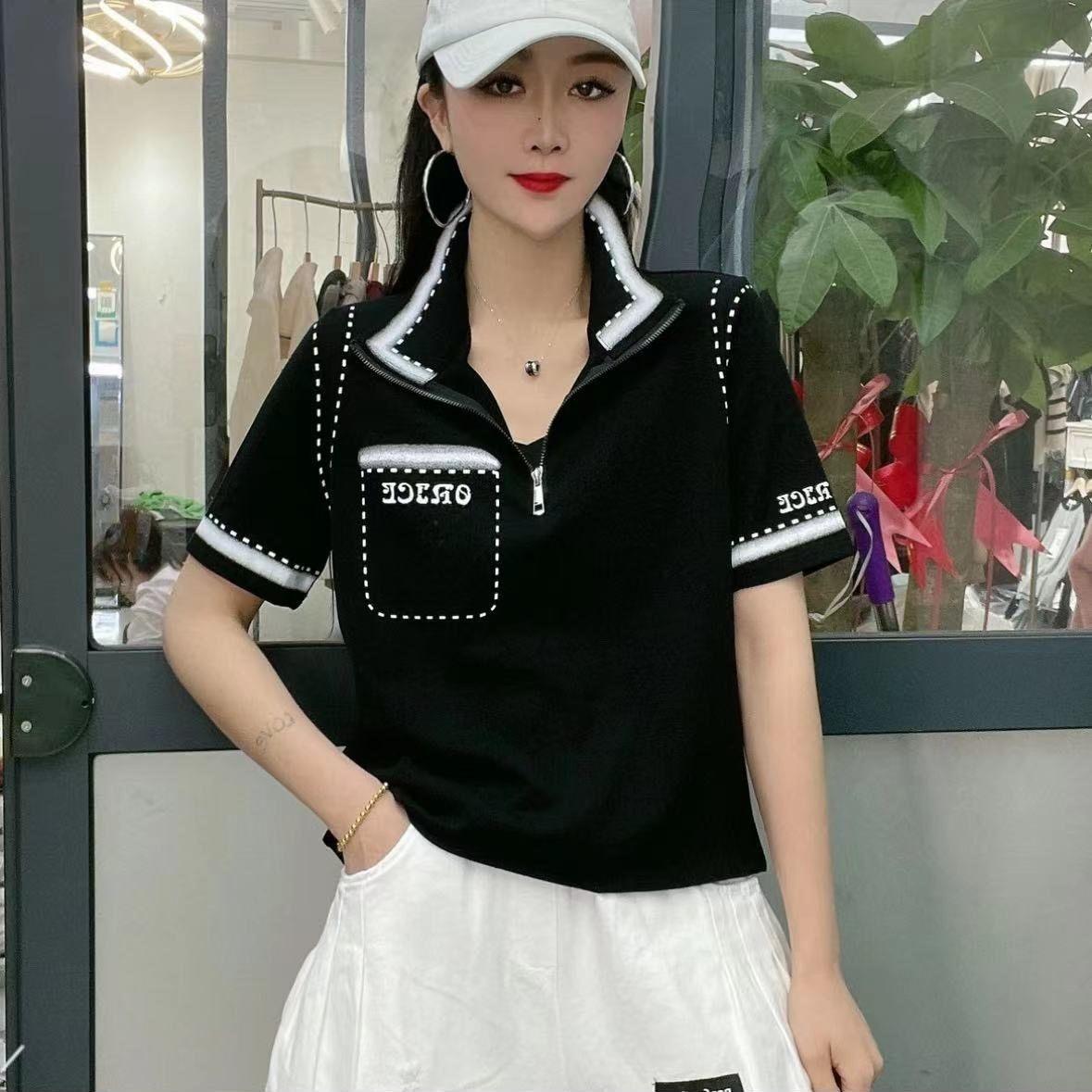 

Стильна Літня Нова Мода Принт Зменшуюча Вік Базова Майка Жіноча Висококласна Футболка з Коротким Рукавом та Коміром на Півблискавки XXXXL чорний