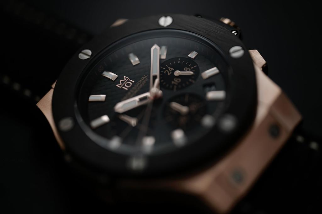 NEW model Hyakuichi wristwatch 100m waterproof chronograph date display pink gold carbon black leather belt [HYAKUICHI 101] No.8L