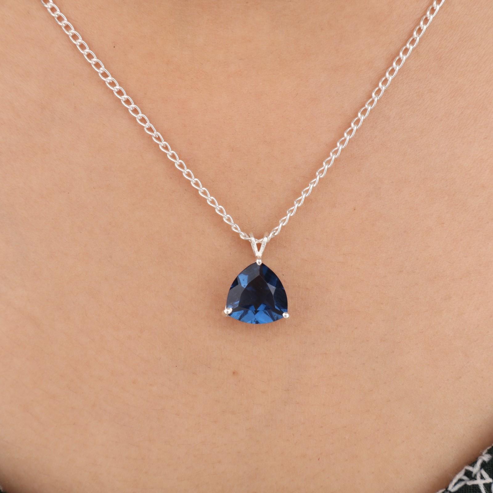 

Лондонский голубой топаз Драгоценный камень 925 Стерлинговое серебро Ювелирные изделия Ручной работы Подвеска 0,58 CZP-15-3