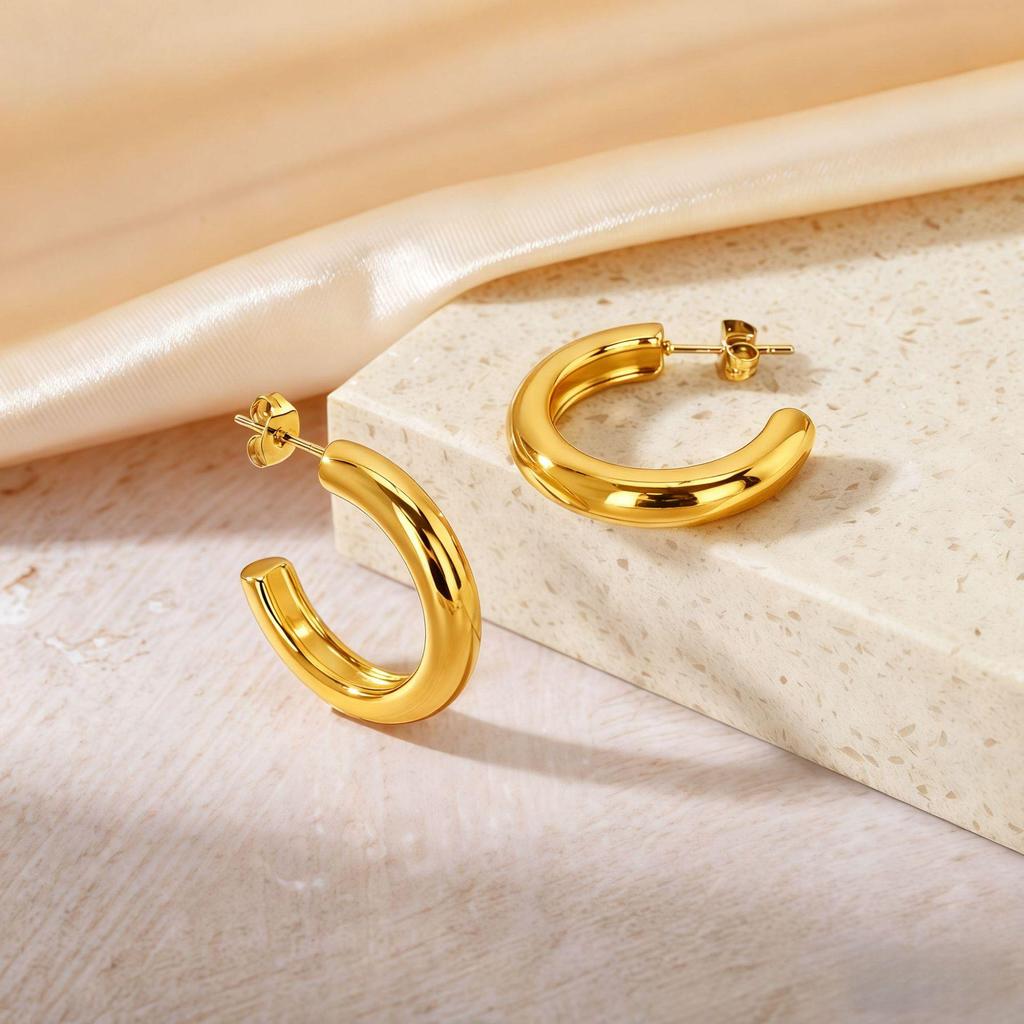 European Classic Hoop Earrings: Versatile, High-End, Fade-Resistant for Women