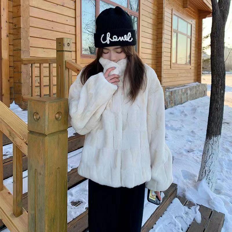 

Зимняя женская шуба из искусственного меха, осенне-зимняя шуба из искусственного кроличьего меха со стойкой, обычная хлопковая утолщенная свободная шуба из овечьей шерсти XL 121-67.5 kg