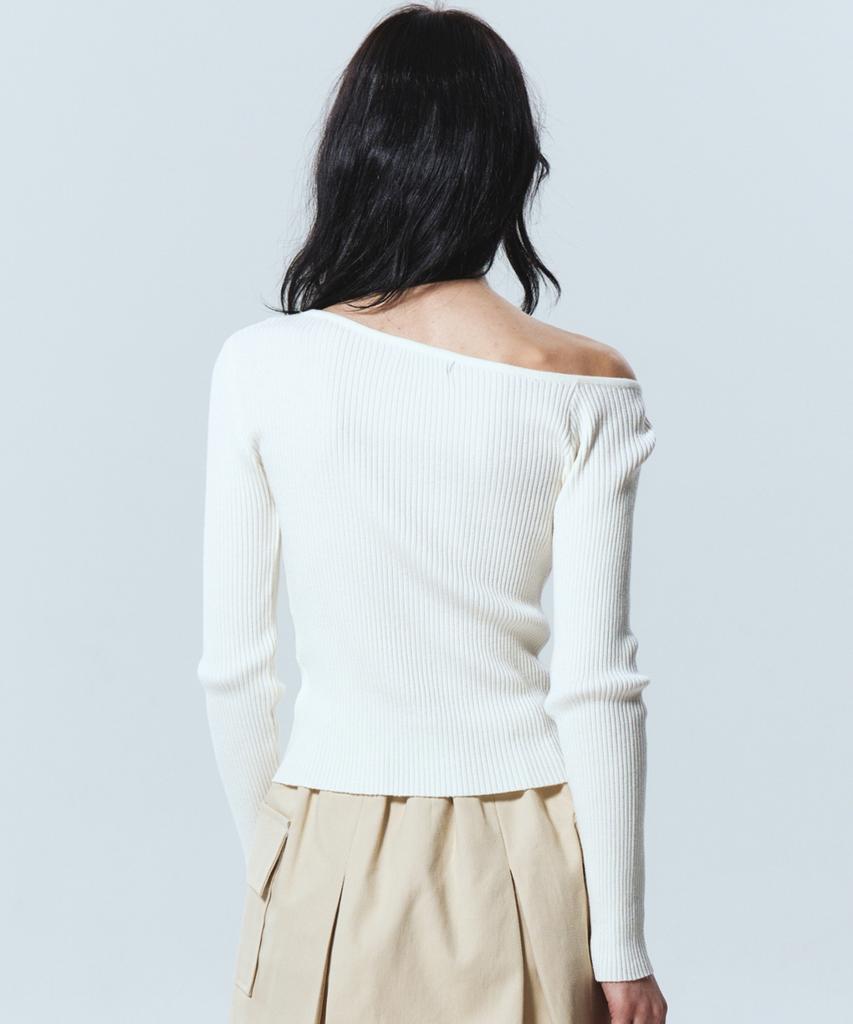 Nigaennikol Drape Off Shoulder Knit_Cream