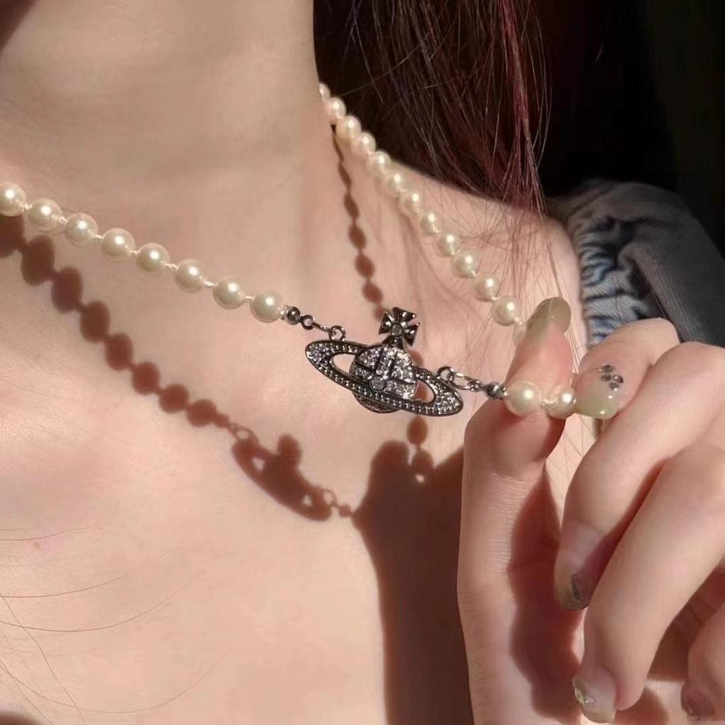 Vivienne Westwood Saturn Pearl Necklace: Women's Luxury Choker with Vivienne's Planet Clavicle Chain