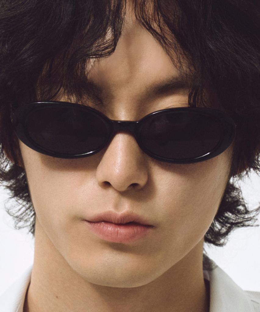 Hangeul Geek Oval Sunglasses Black