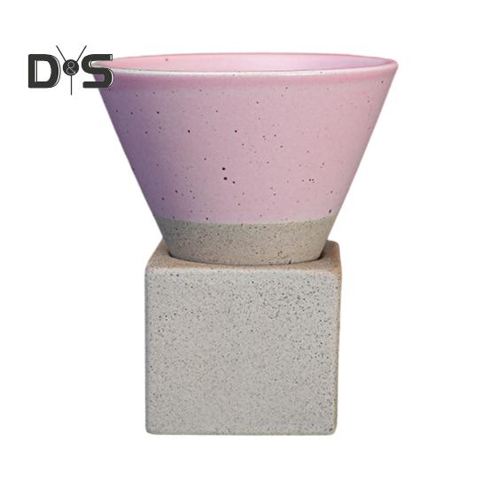 Tazza da caffè a imbuto in ceramica grezza da 200 ml con base Resistente al calore fatta a mano in stile giapponese Latte Cappuccino Tè Espresso Tazza affusolata Regalo di compleanno