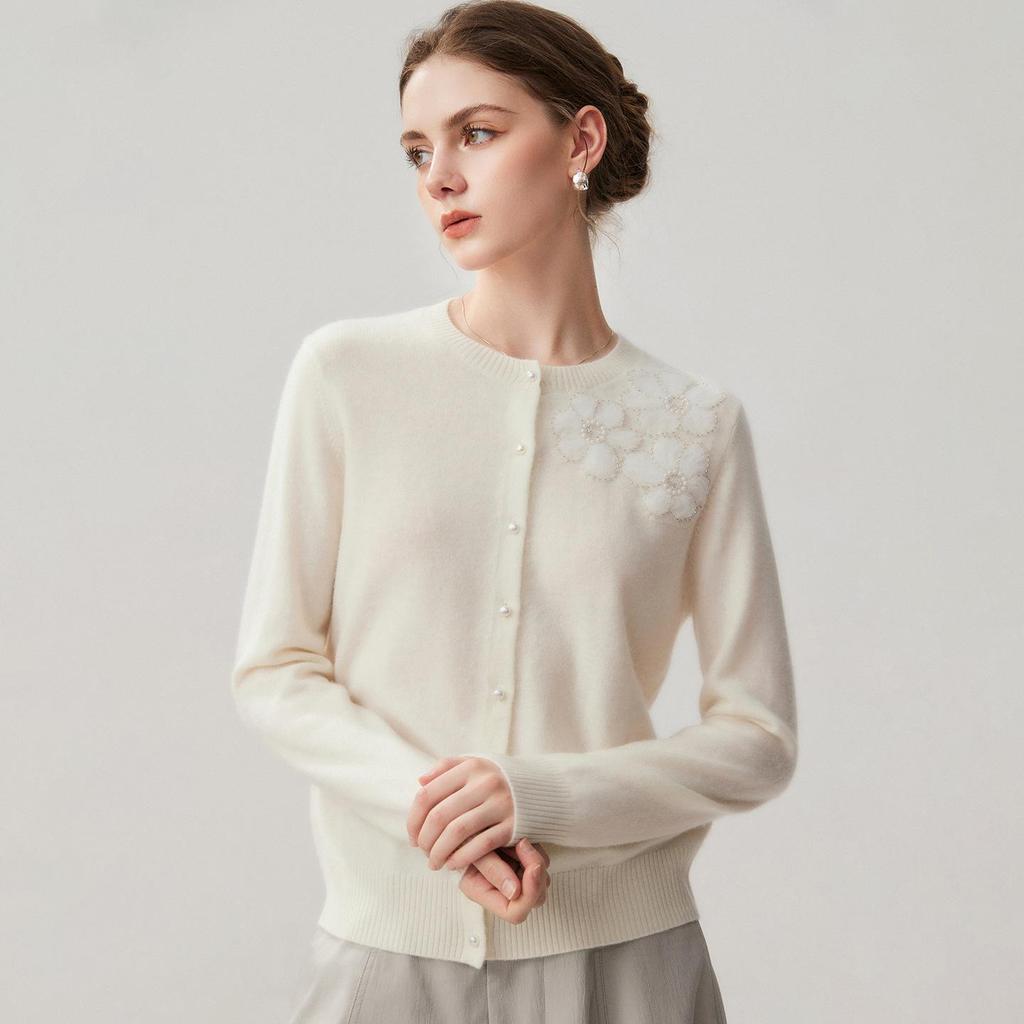Women's Cashmere Cardigan: 3D Pearl Lace Flowers, Round Neck, Long Sleeve Knitwear for Autumn/Winter.