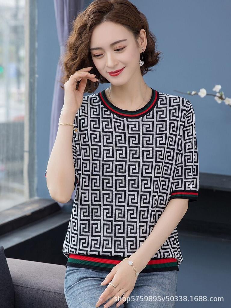 Casual retro large size women's printed short-sleeved t-shirt women's clothing catties can be worn spring and summer new models