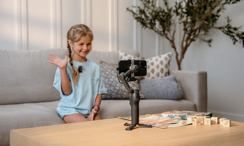 DJI Osmo Mobile 8 Gimbal, Black