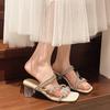 Pantofole cool europee e americane da donna nuove estive intrecciate a strisce sottili punta quadrata tacco medio traforate sandali con tacco alto