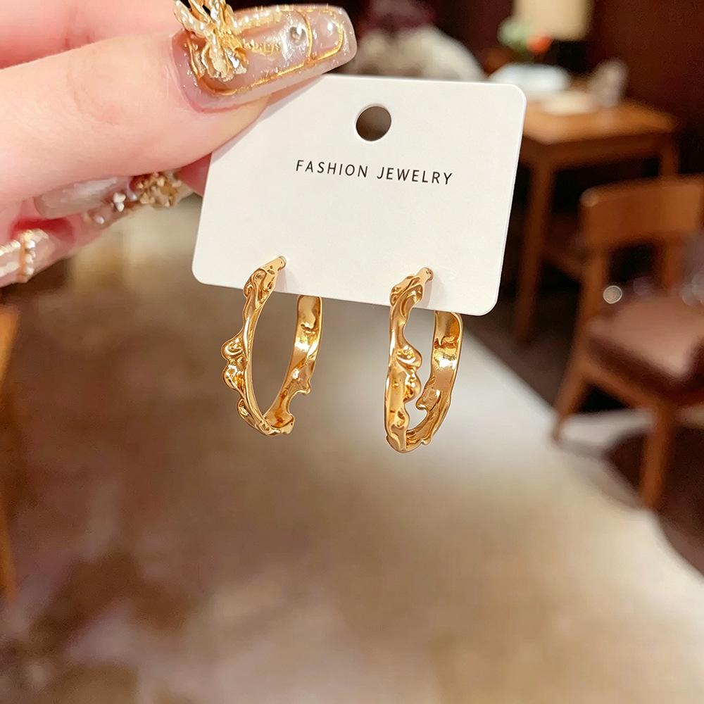 Elegant Personalized Geometric C-Shaped Earrings for Women - Versatile Everyday Design