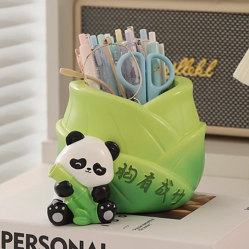 Confident Bamboo Pen Holder Desk Ornament