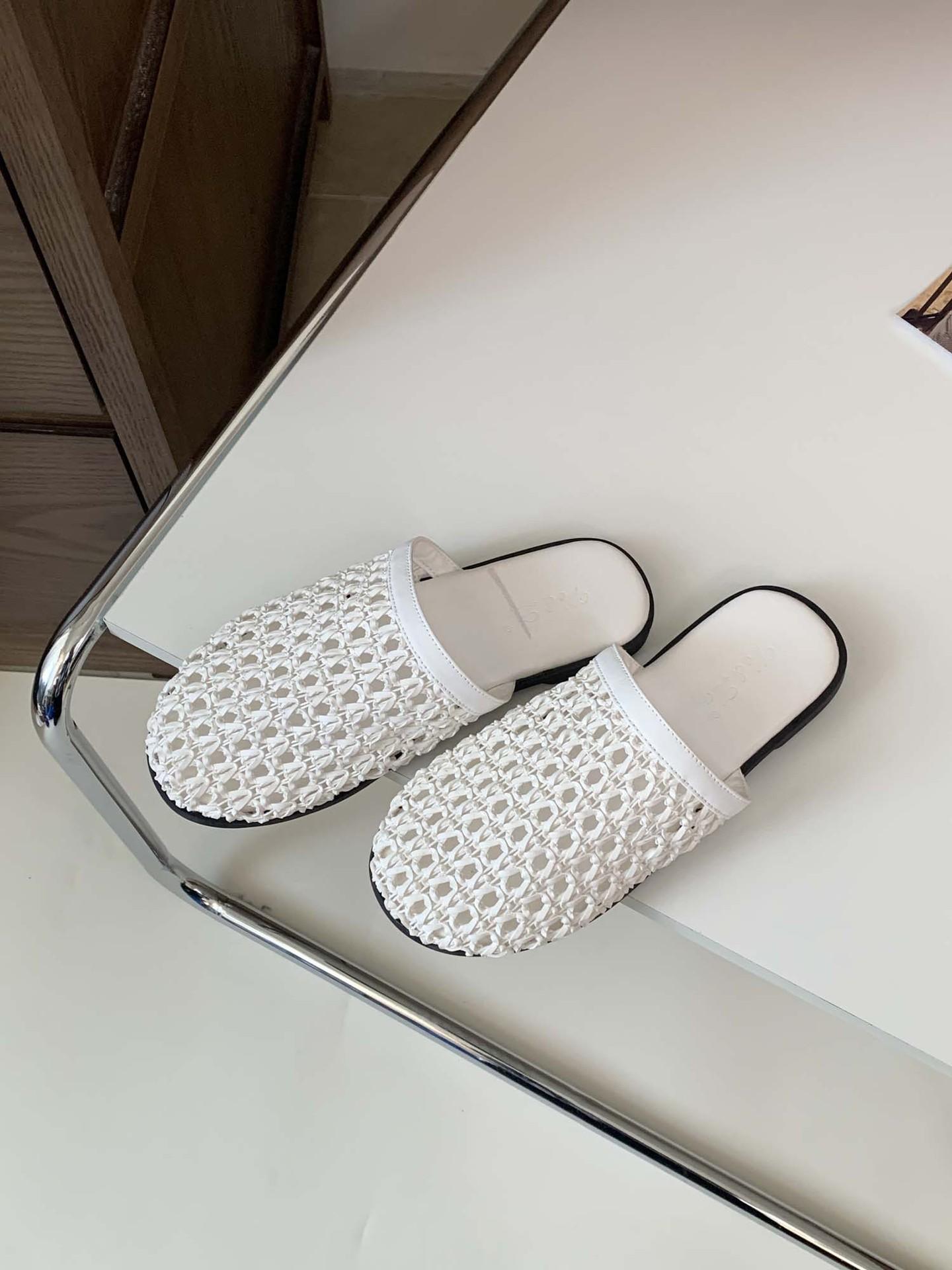 

2025 new woven hollow breathable flat bottom bag head empty slippers female lazy one pedal Muqin shoes 39 абрикосовый