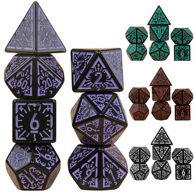DND Carving Muster Würfel 7Pcs RPG Polyhedral Würfel Set für Brettspiel Als Geschenk Unterhaltung Zubehör