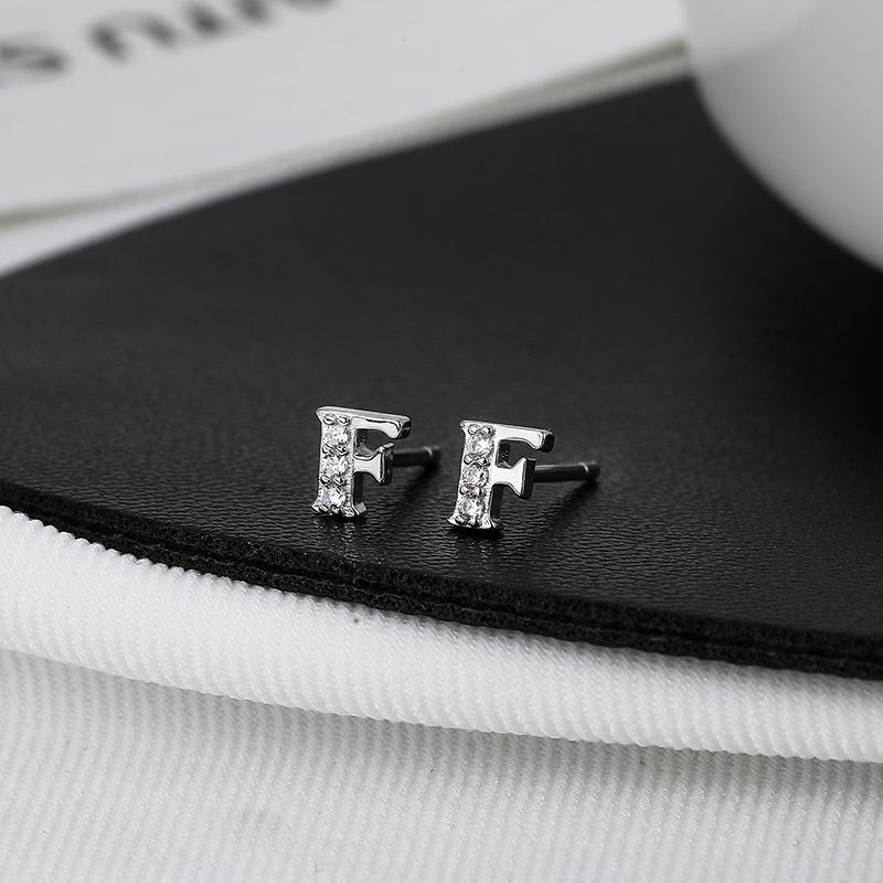 Pendientes de Diamantes con Letra Personalizada de Plata de Ley S925 Banyan Tree - Pendientes Individuales para Cartílago para Hombre y Mujer