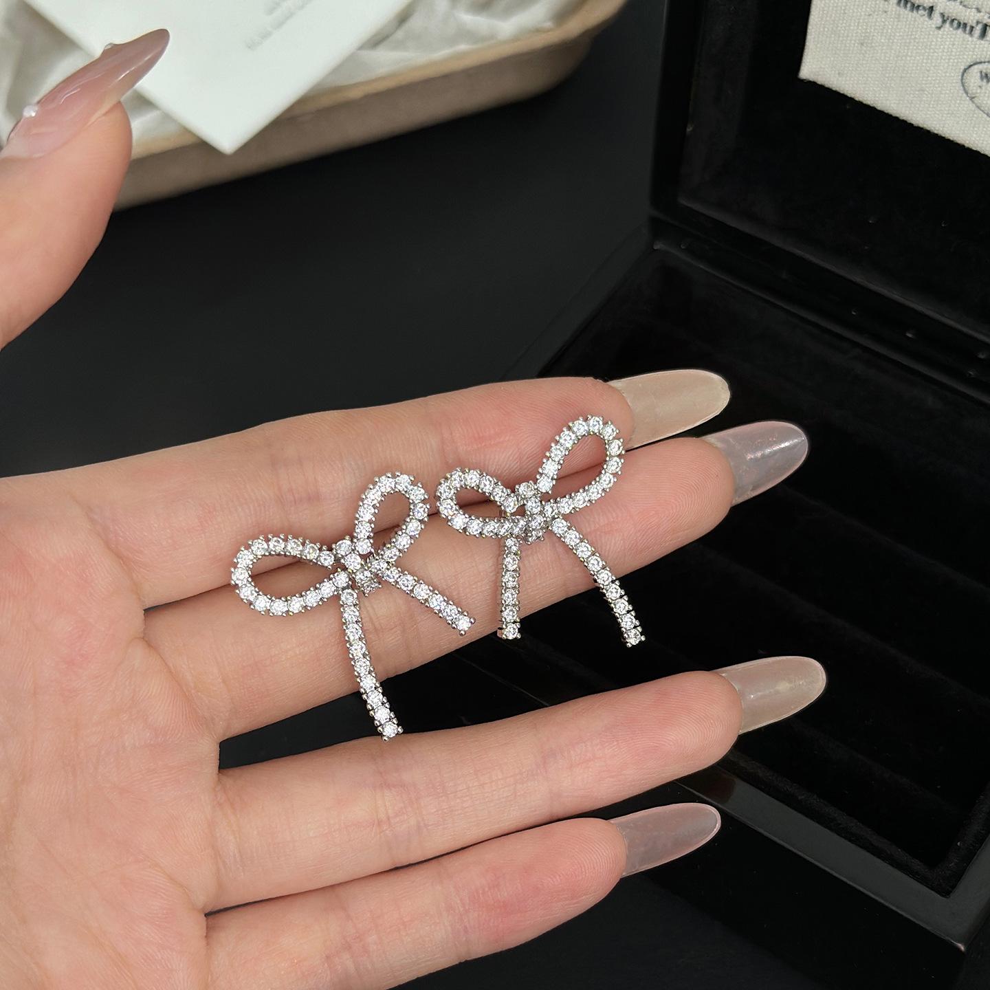 Elegant French Cubic Zirconia Bow Stud Earrings for Women - Simple, High-End Design, Versatile Ear Jewelry