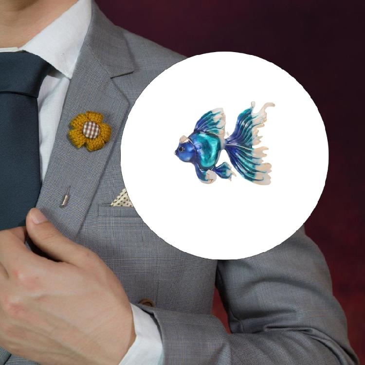 Goldfish Design Brooch Trendy Fish Pendant Lapel Pin Accessory Metal Enamel Detailing Clothing Accessories