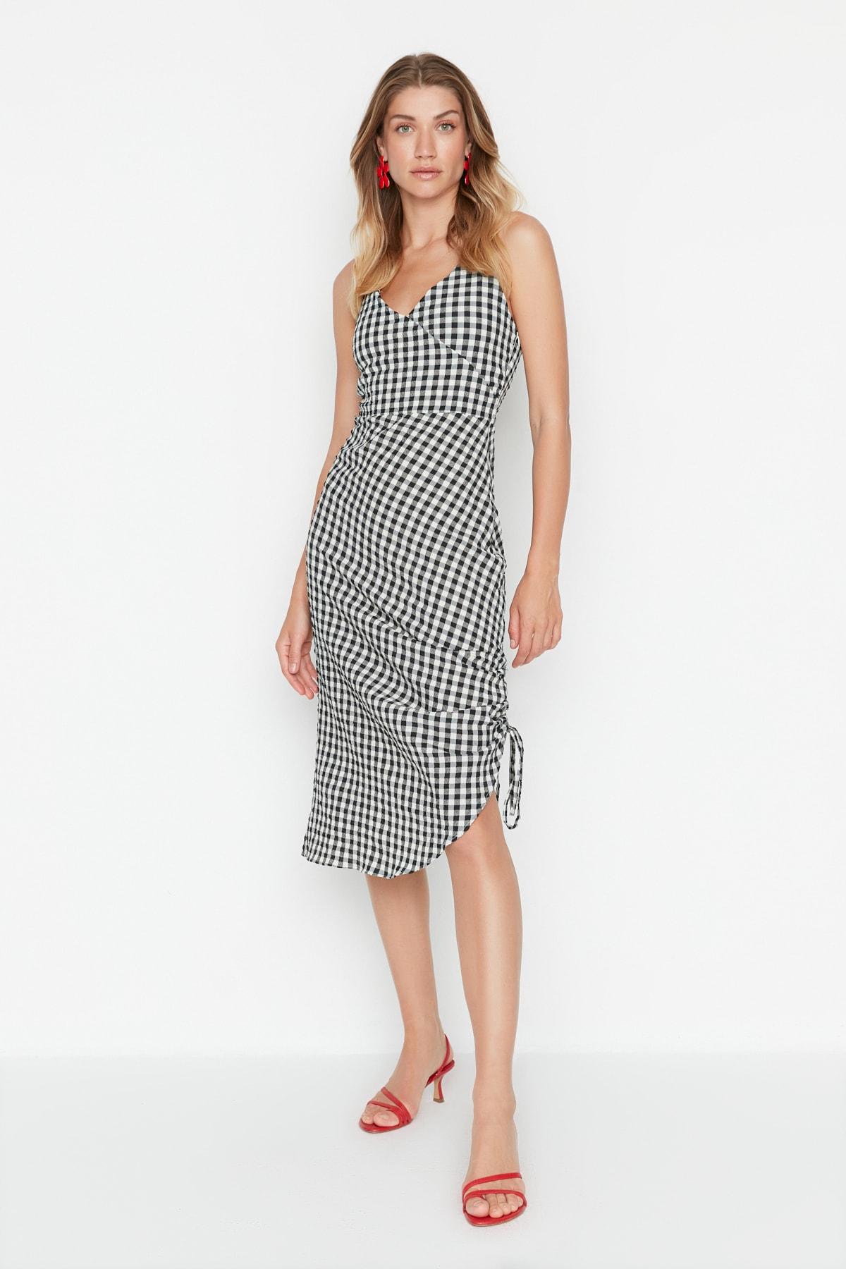 

Платье - Черный - Облегающее