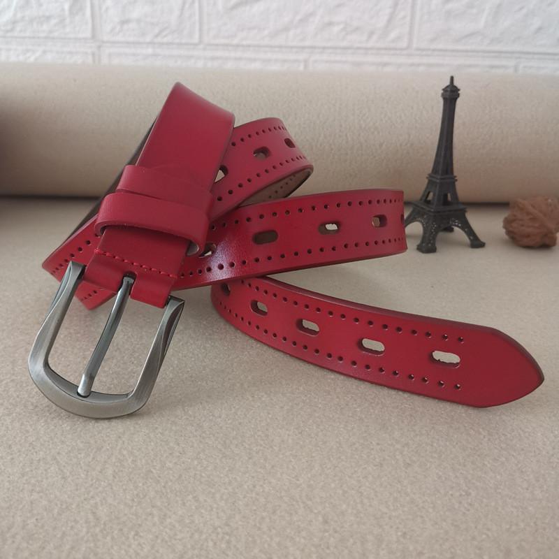 Fashionable Ladies Leather Waist Belt With Classic Pin Closure For Daily Wear