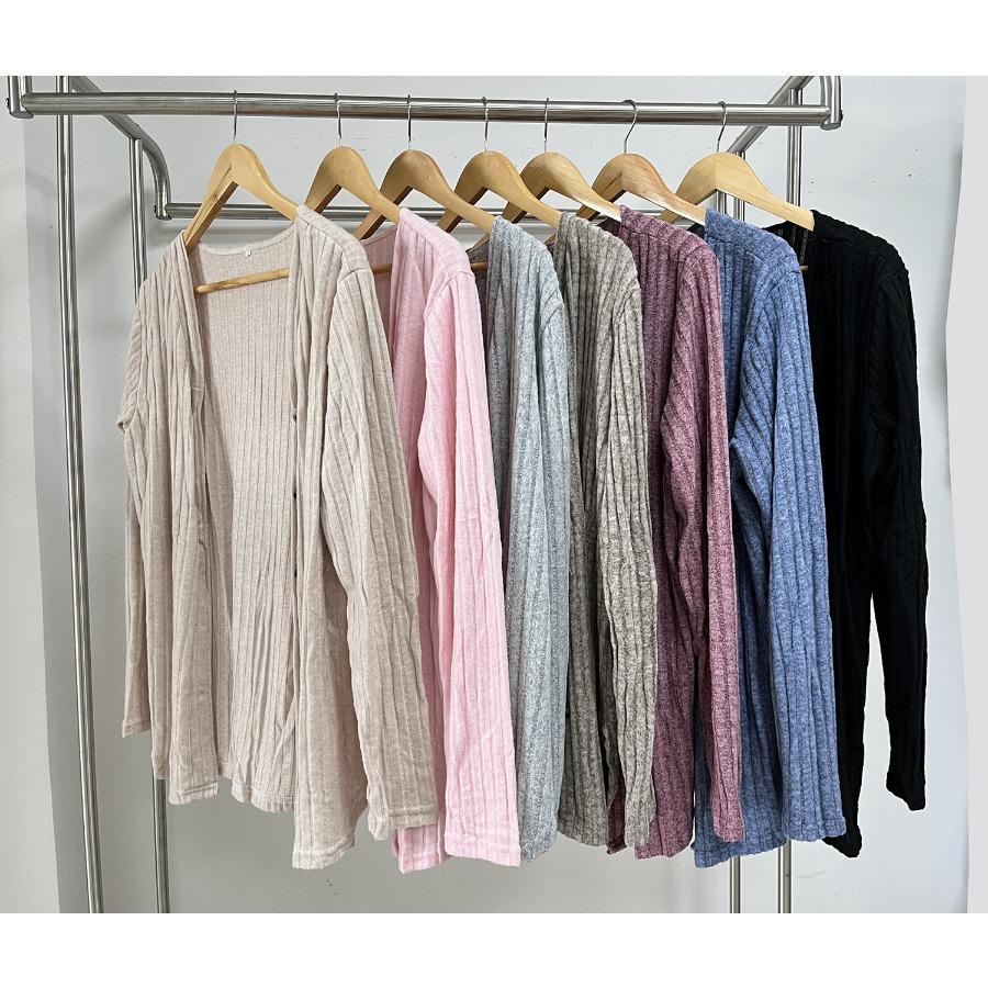 Женский осенний свитер — фото 10