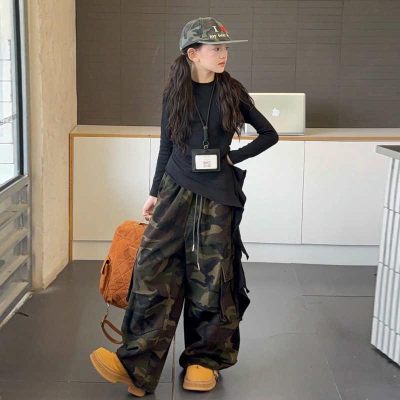 

2025 Комплект камуфляжних штанів карго та куртки для дівчат – Модний весняно-осінній одяг для старших та середніх дітей 170 cm