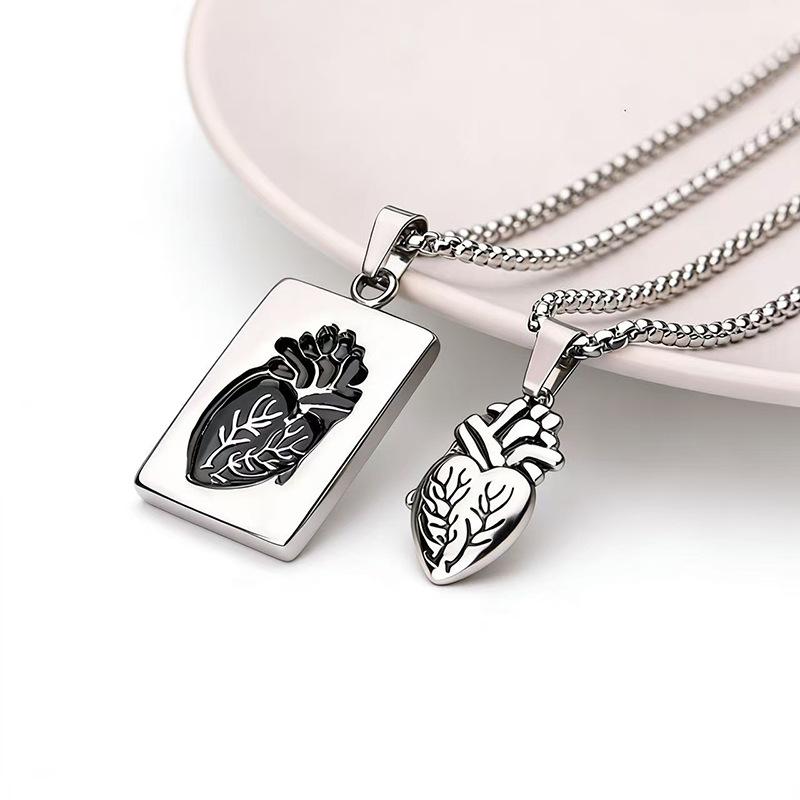 Hip Hop Trend Heart Styling Pendant Design Couple Necklace Holiday Commemorative Gift Accessories