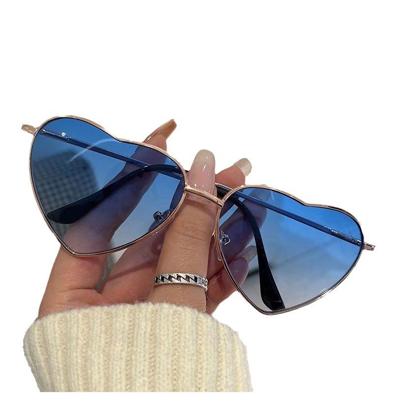 Sunglasses Female Love Glasses Photo Street Shot Summer Heart Type Man Too Glasses Retro Girl Cute