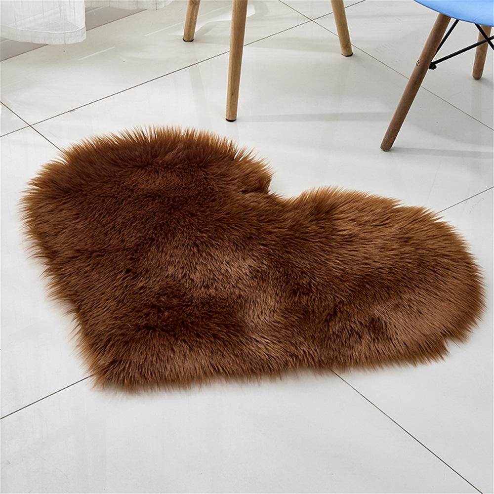 2025 Faux Wool Heart-Shaped Rug and Blanket for Living Room