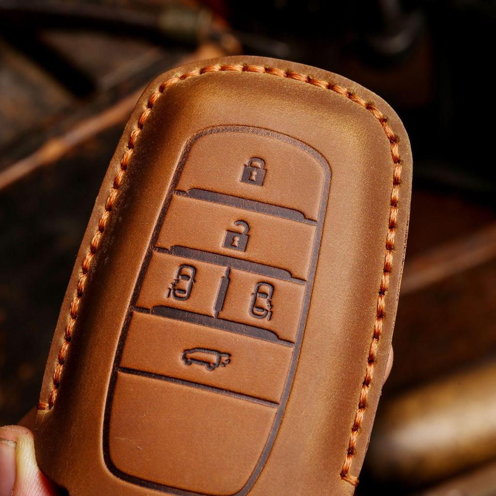 High-Quality Handmade Senna Cowhide Key Cover for Toyota Alpha