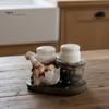 Hand-painted Kitchen Decor Salt And Pepper Shakers Set, Decorative Resin Chef Statue Spice Cruet Set Organizer, Glass Seasoning Holder for Dining
