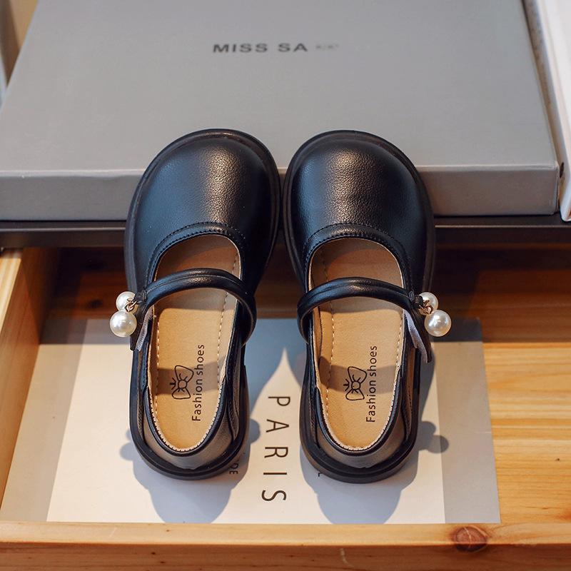 Girls' Princess Shoes Summer Lightweight Breathable Baby Leather Shoes with Small Pearl Pendant Mary Jane Flats Girls' Shoes