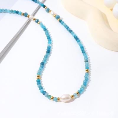 Collana Fatta a Mano con Pietra Blu e Perle d'Acqua Dolce con Perline in Acciaio al Titanio