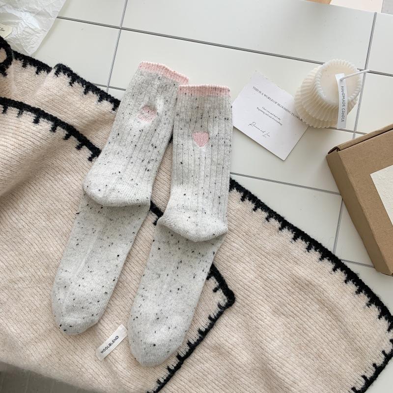 

Женские осенние носки до середины голени из шерсти преппи с вышивкой AB Love на пятке, в вертикальную полоску из точечной пряжи 1 pair