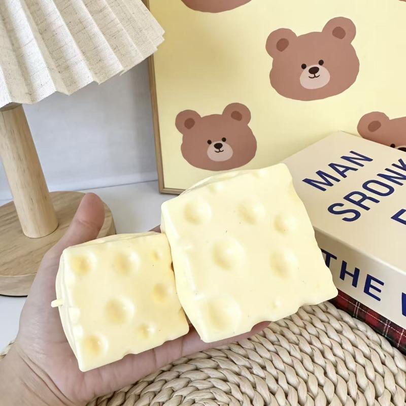 Giocattolo Squishy Formaggio Quadrato Simulato da 6 cm, Giocattolo da Spremere a Recupero Lento per Alleviare lo Stress, Squishy Piccolo per Bambini, Astuccio Bradipo Kawaii