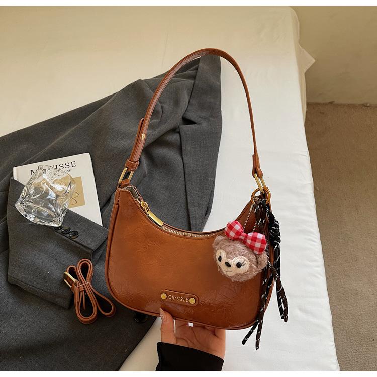 Underarm bag women's autumn and winter 2025 new fashion niche design shoulder messenger bag high-end women's dumpling bag