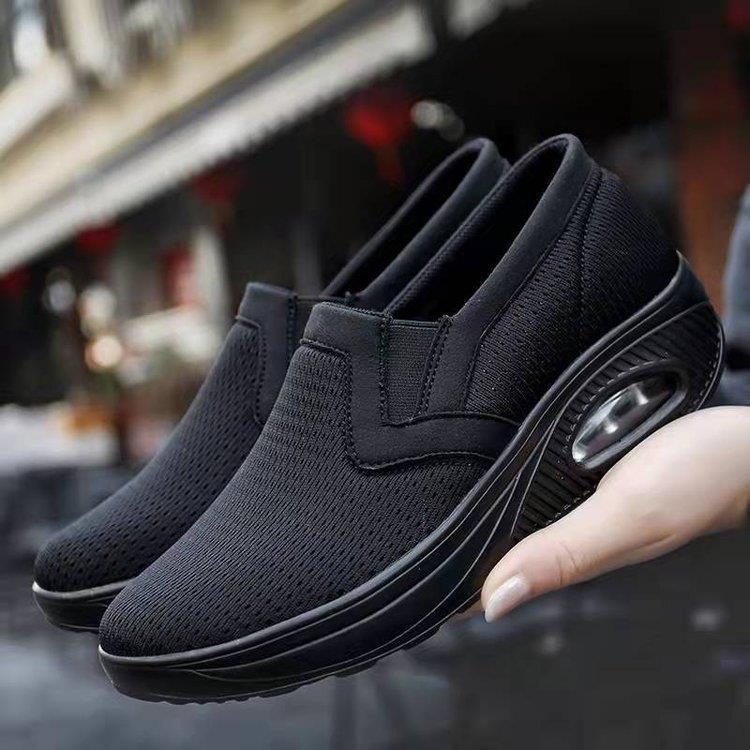 Large size 2025 new flying woven women's shoes casual sports shoes lazy shoes soft sole breathable women's single shoes air cushion shoes