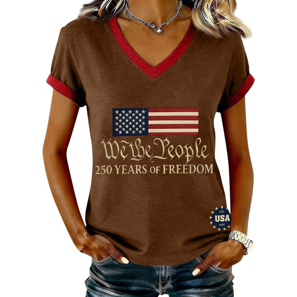 T-shirt a maniche corte con scollo a V con Stampa We the 250 Years of Print Flag Grafica Vestibilità Casual Top da Donna