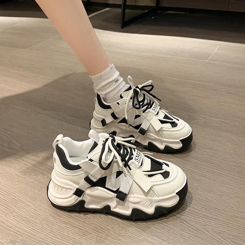 2025 Spring and Autumn New Fashionable Street Sponge Cake Shoes Mid Heel Thick Bottom Women Fashion Versatile Shoes