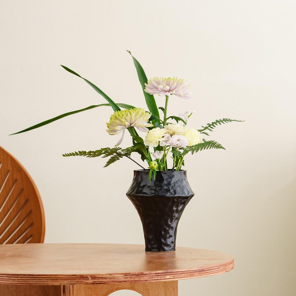 Modern Minimalist Ceramic Vase for Floral Arrangements - Chinese Style Decor for Dining Table & Living Room